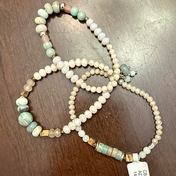 Anthropologie Beaded Stretch Stackable Bracelets Set!!🔥🔥🔥 - Picture 6 of 16